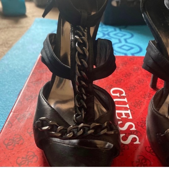 Heels GUESS by Marciano - Picture 4 of 11
